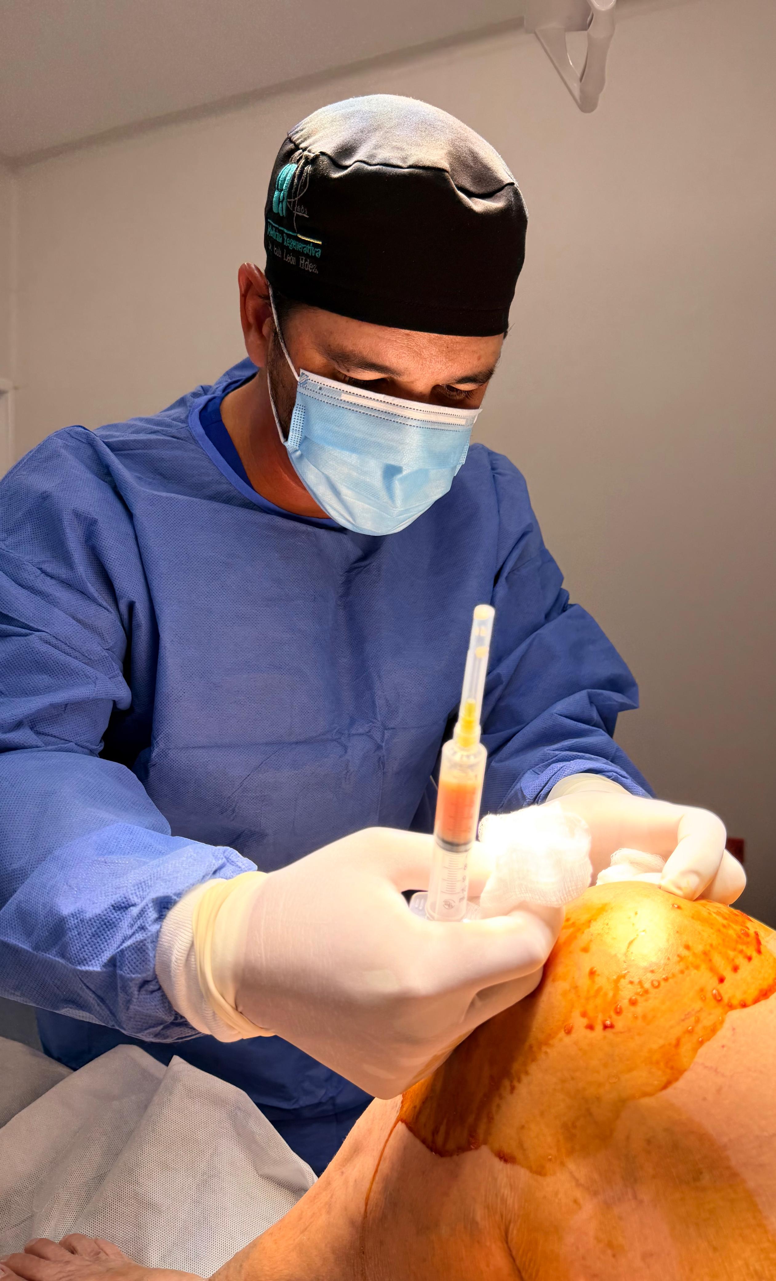 Dr. Luis León